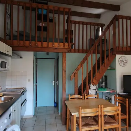 Jolie D'angle, Sejour Climatise, 4 Couchages, Terrasse Parking Dans Securisee Avec Piscine Commune 400m De La Lrjp11 Portiragnes