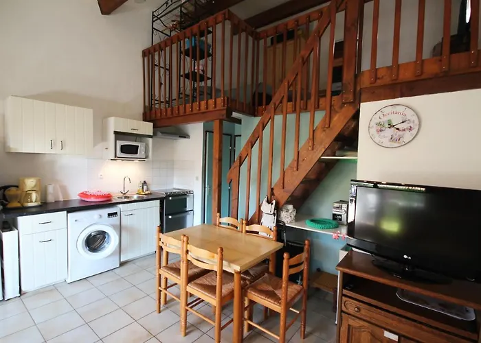 Jolie D'angle, Sejour Climatise, 4 Couchages, Terrasse Parking Dans Securisee Avec Piscine Commune 400m De La Lrjp11 Villa Portiragnes