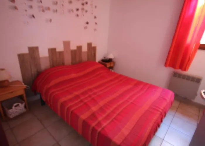 Villa Jolie D'angle, Sejour Climatise, 4 Couchages, Terrasse Parking Dans Securisee Avec Piscine Commune 400m De La Lrjp11 *