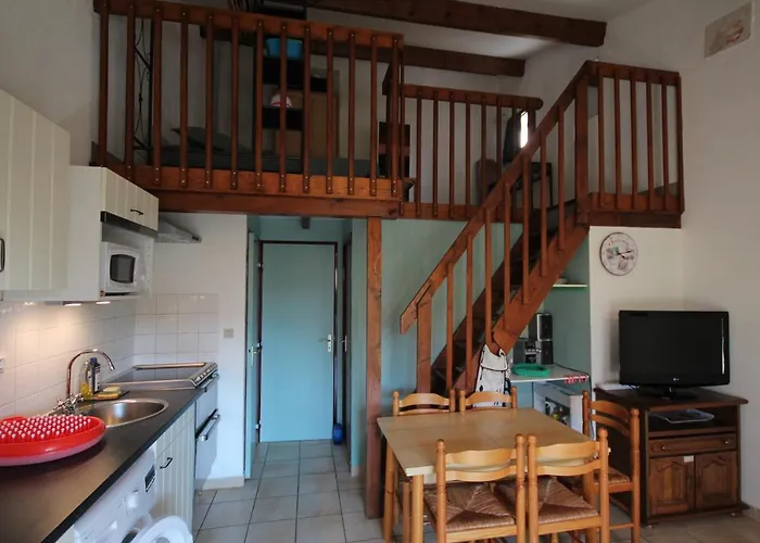 Jolie D'angle, Sejour Climatise, 4 Couchages, Terrasse Parking Dans Securisee Avec Piscine Commune 400m De La Lrjp11 Portiragnes